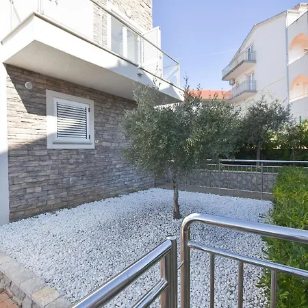 Belle Vue * Primosten